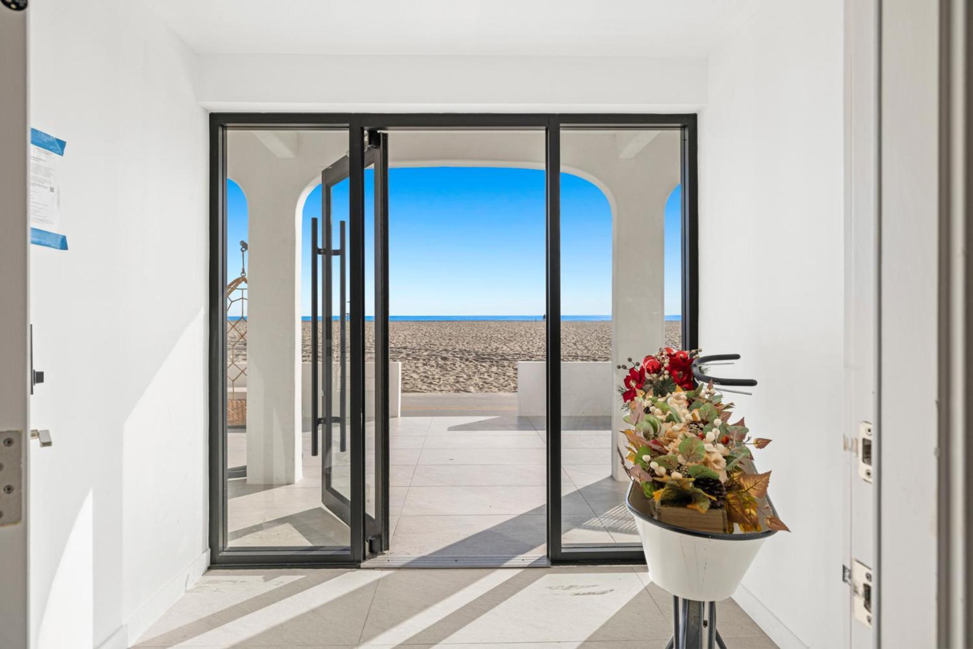 1628 West Oceanfront Oasis 8 Apartment *