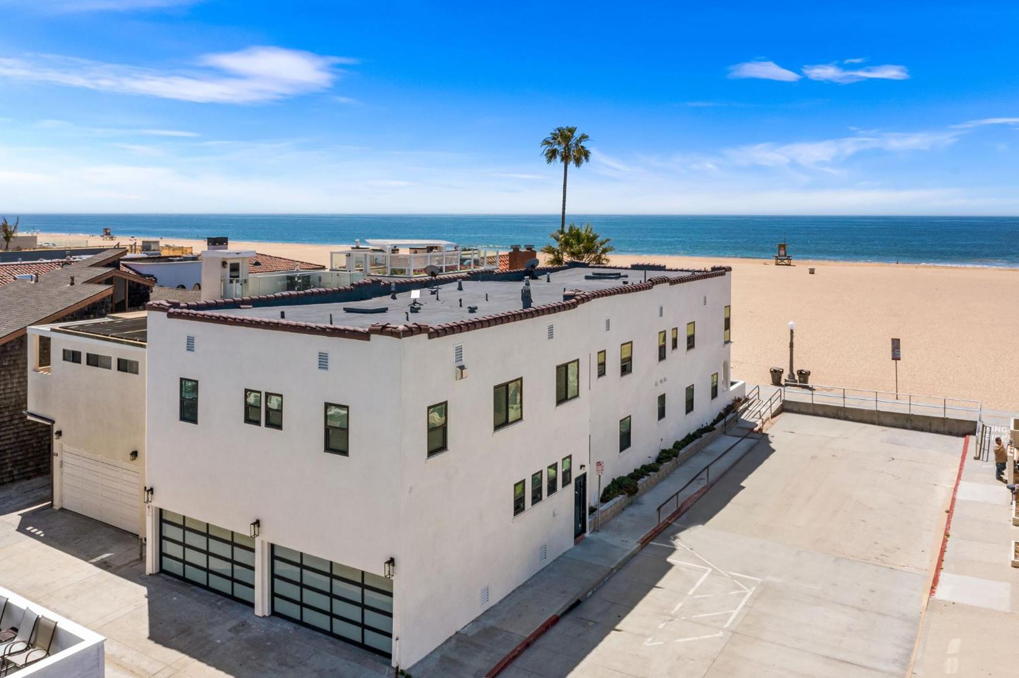 1628 West Oceanfront Oasis 8 * Newport Beach